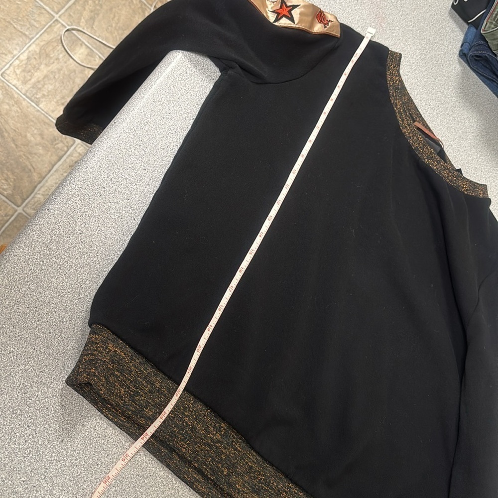Scotch & Soda Madison Scotch Black Sweatshirt with Floral Sleeve Accents - Picture 10 of 10